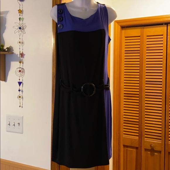 Dress - Picture 1 of 5